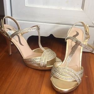 Nina Gold Prom Heels!